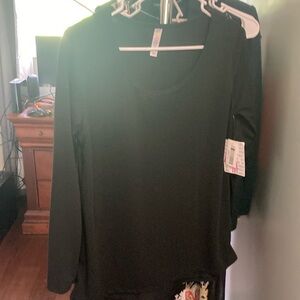 NWT Lularoe black long sleeve tee shirt size medium